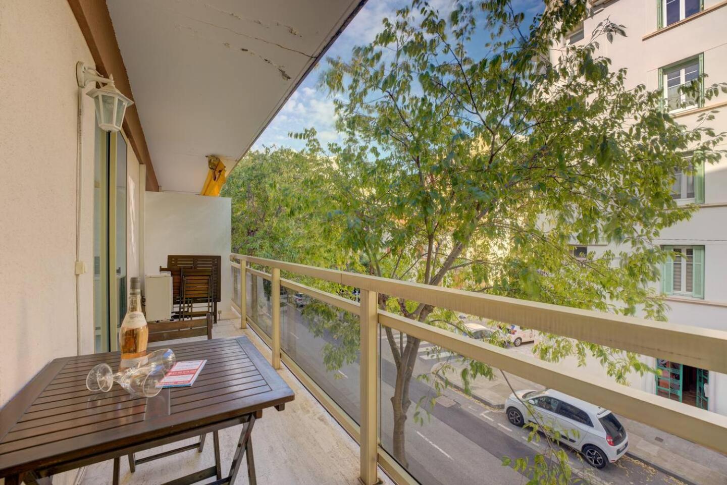 Elegant Apt W/2 Terraces/Mins To Beach & Shops アンティーブ エクステリア 写真