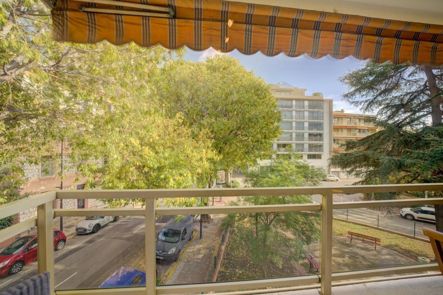 Elegant Apt W/2 Terraces/Mins To Beach & Shops アンティーブ エクステリア 写真