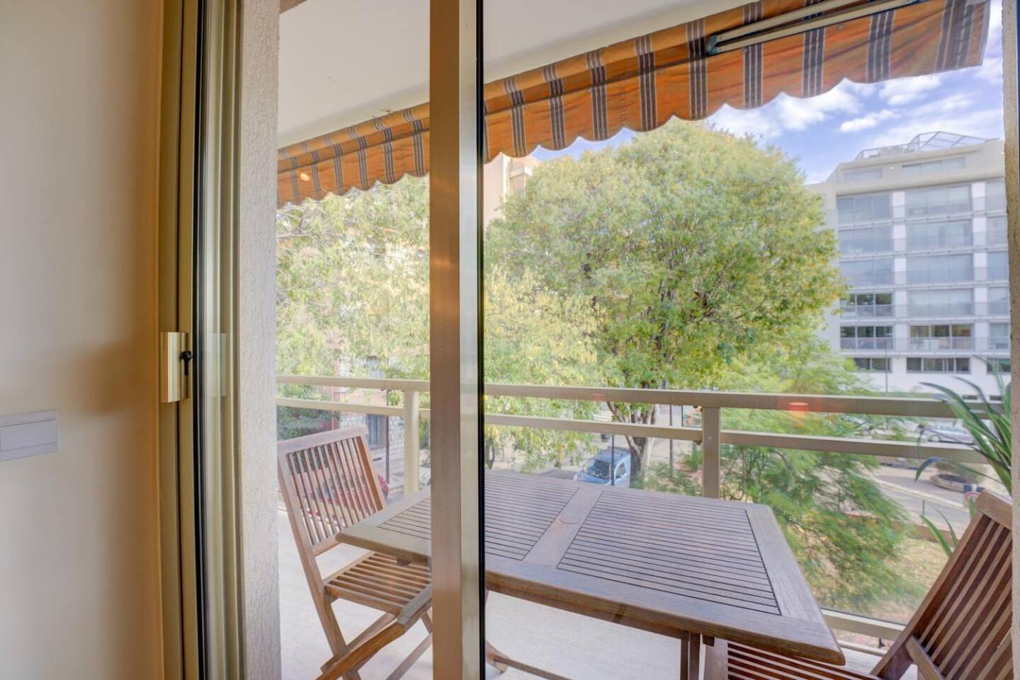 Elegant Apt W/2 Terraces/Mins To Beach & Shops アンティーブ エクステリア 写真